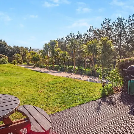 Atlantic Farm Surf Pods Resort Bude