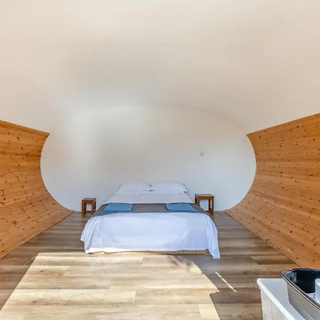 Atlantic Farm Surf Pods 리조트 *