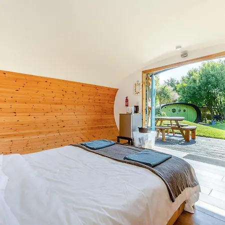 Atlantic Farm Surf Pods *